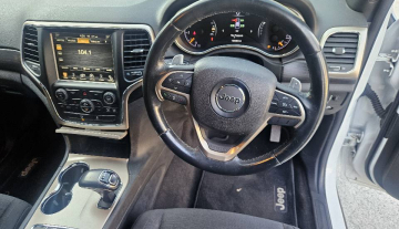 2013 jeep Grand cherokee laredo easy finance 9.jpg